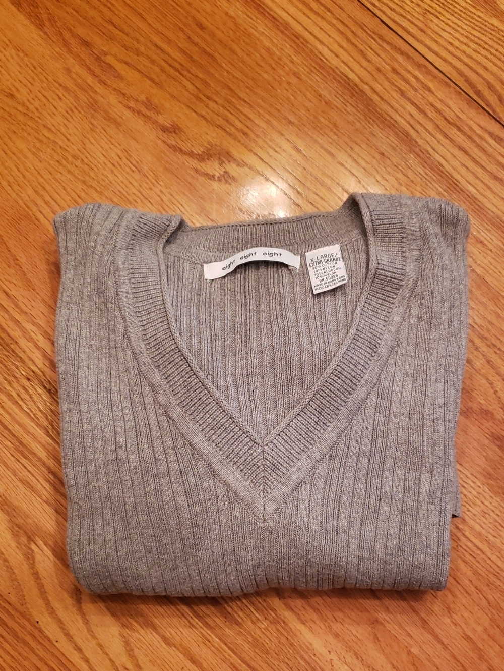 Eighty Eight Men's Light Gray Ribbed V-Neck Sweater